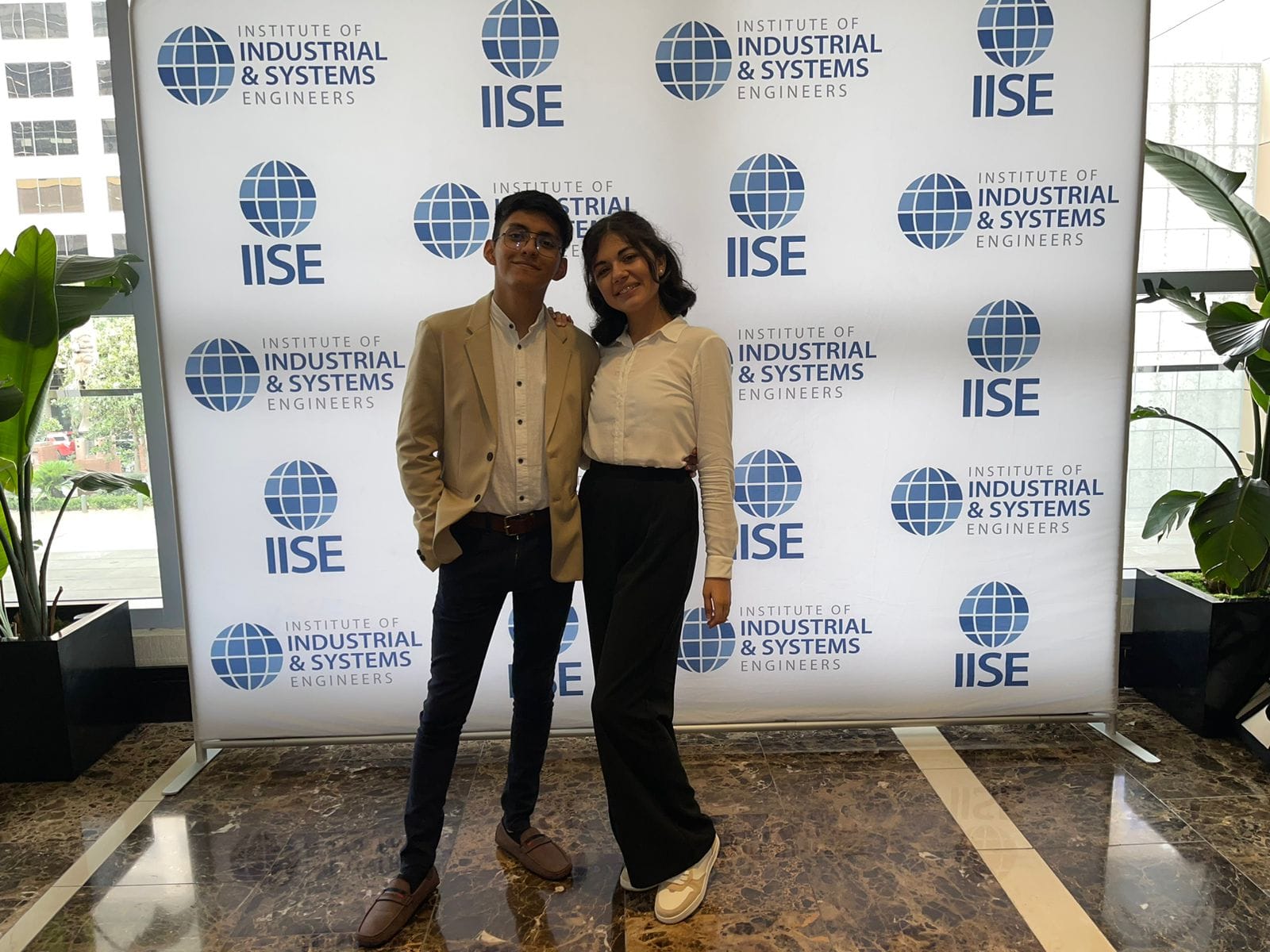 UPSLP Students Participate in the Annual Conference of the Institute